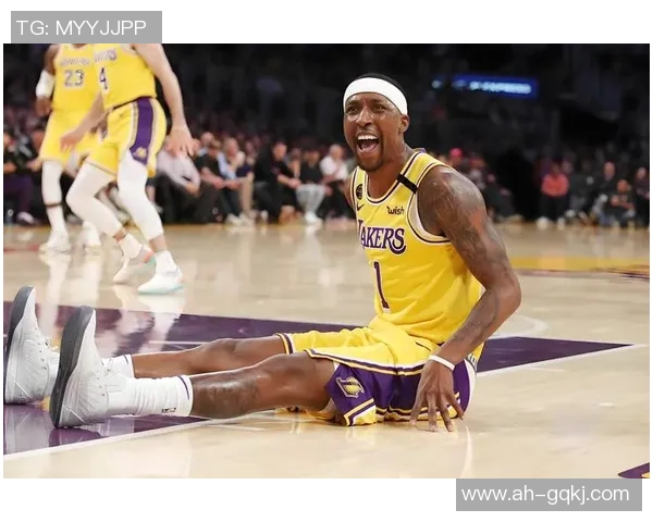 雄鹿对决湖人波普展现全能实力引发球迷热议